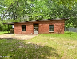 1108 Lake Dockery Rd, Byram, MS 39272