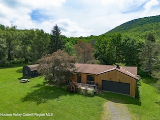 260 Gladstone Hollow Rd, Andes, NY 13731