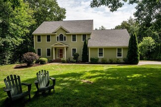 18 Jeffrey Dr, York, ME 03909