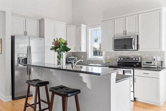 2 Herrick Dr Unit 1, Methuen, MA 01844