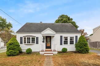11 Elmwood Cir, Peabody, MA 01960