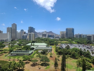 1910 Ala Moana Blvd Unit 18, Honolulu, HI 96815