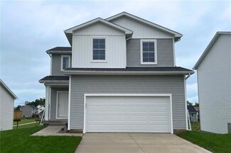 2916 Sayre Dr, Norwalk, IA 50211