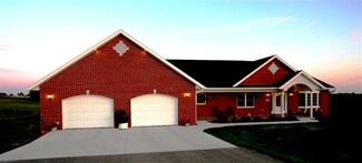 15740 N Cascade Rd, Peosta, IA 52068