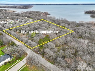 429 S Shady Shores Rd, Shady Shores, TX 76208