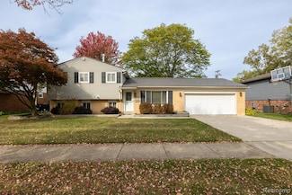 29046 Lyndon St, Livonia, MI 48154