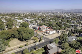 2171 W 25th St, Los Angeles, CA 90018