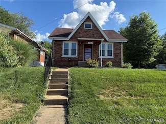 10122 Niblic Dr, Saint Louis, MO 63114