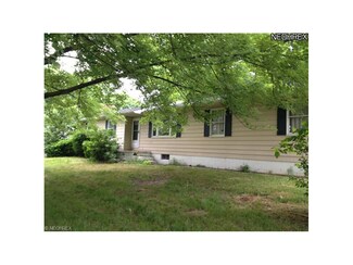 2805 Lisa Kim Ln, Nashport, OH 43830