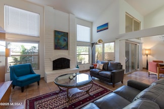 7823 E Hawthorne St, Tucson, AZ 85710