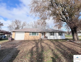 1303 E Franklin St, Clinton, MO 64735