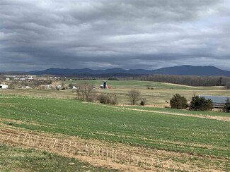 1099 Battlefield Rd, Grottoes, VA 24441
