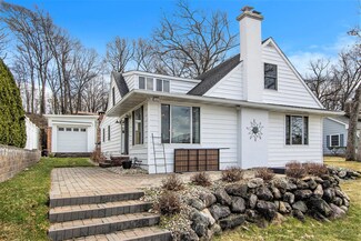 238 E Gull Lake Dr, Augusta, MI 49012