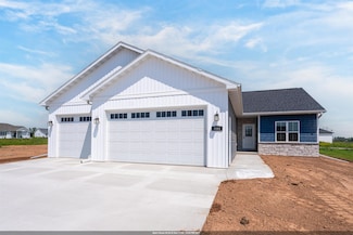 3868 E Teton Ln, Appleton, WI 54913