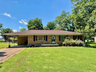 202 S Free St, Hoxie, AR 72433