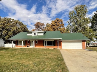 1408 Hickory Hill Dr, Effingham, IL 62401