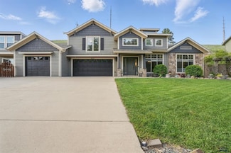 4842 Whispering Pines Dr, Rapid City, SD 57702