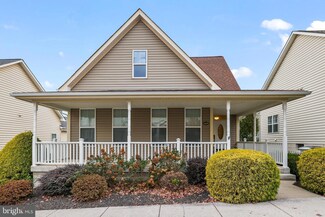17438 Lethridge Cir, Round Hill, VA 20141