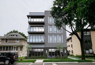 1125 Erie St, Oak Park, IL 60302