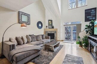 1037 Williamson St Unit 204, Madison, WI 53703