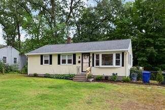 71 Endicott St, Springfield, MA 01118