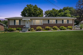 125 Burrum Dr, Shelbyville, TN 37160