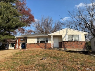 9858 Green Valley Dr, Saint Louis, MO 63136