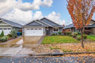 2775 Esther Ln, Grants Pass, OR 97527