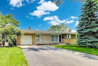 141 S Cedar St, Palatine, IL 60067