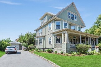90 Lowell Rd, Winthrop, MA 02152