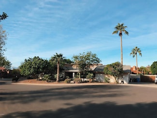 1614 E Echo Ln, Phoenix, AZ 85020