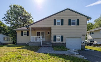 206 Mohegan Dr, West Hartford, CT 06117