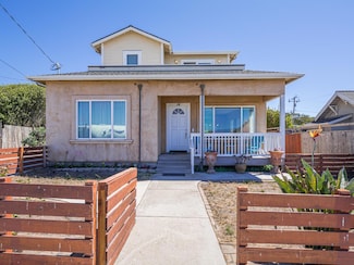 14 3rd Ave, Davenport, CA 95017