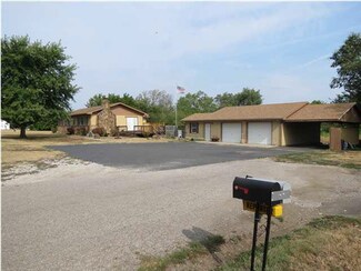 615 N Pine St, Moline, KS 67353
