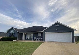 32 Lee Road 2112, Phenix City, AL 36870