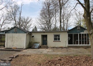 6765 Old Easton Rd, Pipersville, PA 18947