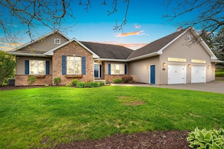 2710 Trillium Ct, Manitowoc, WI 54220