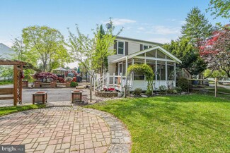 27 Triple Crown Ct, North Potomac, MD 20878