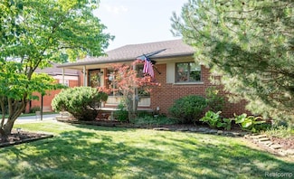 3258 Ward St, Trenton, MI 48183
