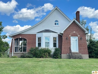 1206 N Race St, Glasgow, KY 42141