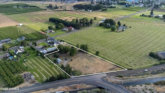 9031/9033 Old Naches Hwy, Naches, WA 98937