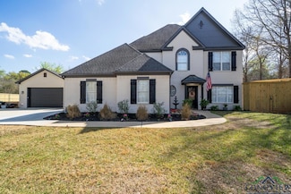 213 Susan Rd, Gladewater, TX 75647