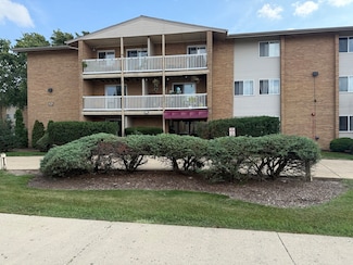 910 Beau Dr Unit 211, Des Plaines, IL 60016