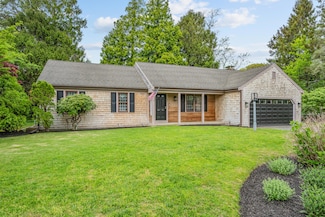 290 Riverview Ln, Barnstable, MA 02632