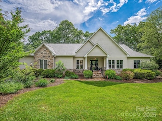 138 Bridlewood Trail, Mills River, NC 28759