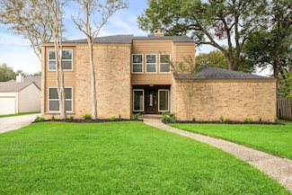 1606 E Hedgecroft Dr, El Lago, TX 77586