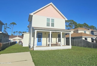 6320 N Lagoon Dr, Panama City, FL 32408