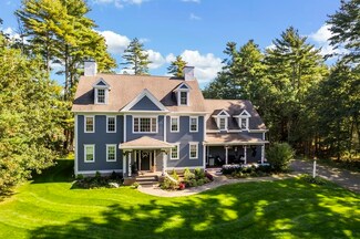 14 Commons Dr, Carver, MA 02330