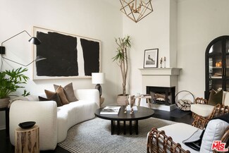 4414 Moorpark Way Unit 10, Toluca Lake, CA 91602
