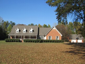 936 W Liberty Ave, Covington, TN 38019